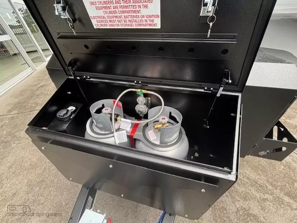 NEW 2025 CRUSADER XCOUNTRY MAD MAX