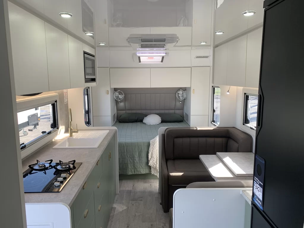 NEW 2025 CRUSADER MUSKETEER ARAMIS caravan