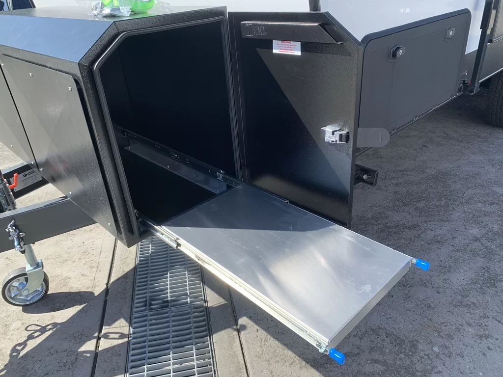 NEW 2025 CRUSADER MUSKETEER ARAMIS caravan