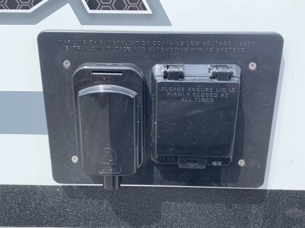 NEW 2025 DREAMHAVEN 18 SERIES SUPER X caravan