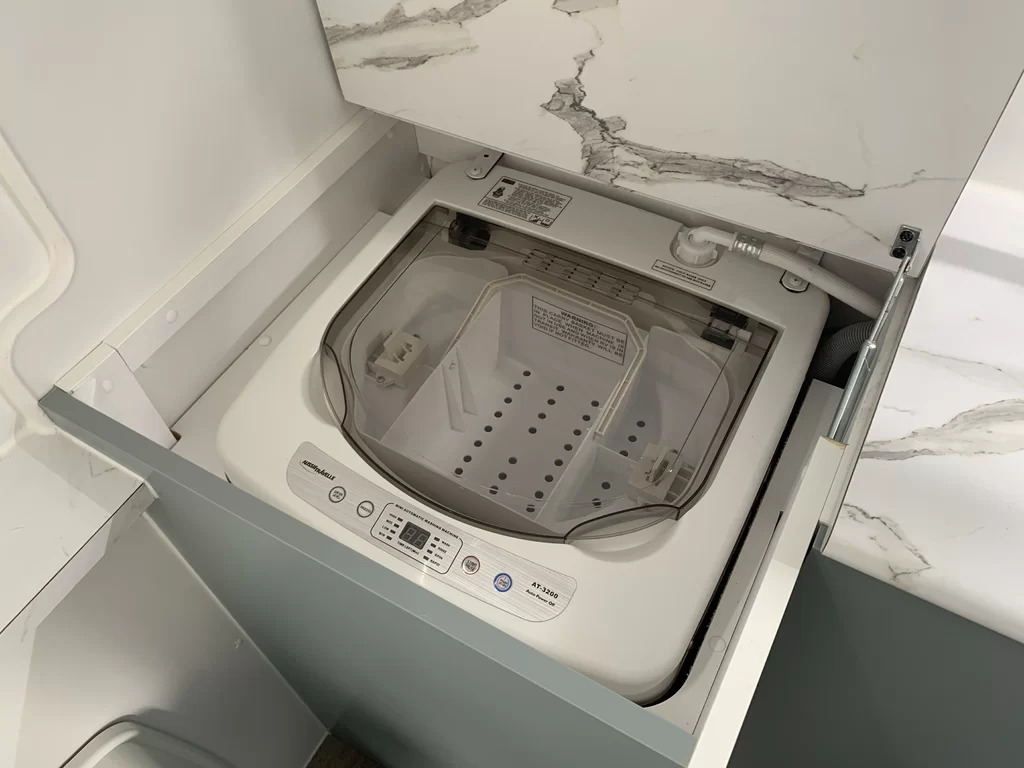 NEW 2025 DREAMHAVEN 18 SERIES SUPER X caravan