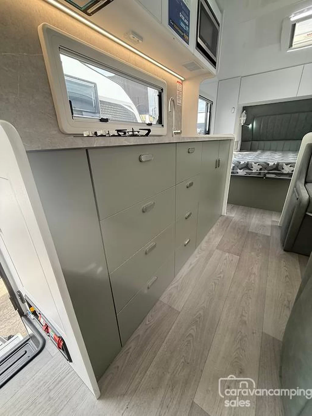 NEW 2025 CRUSADER MUSKATEER ARAMIS caravan