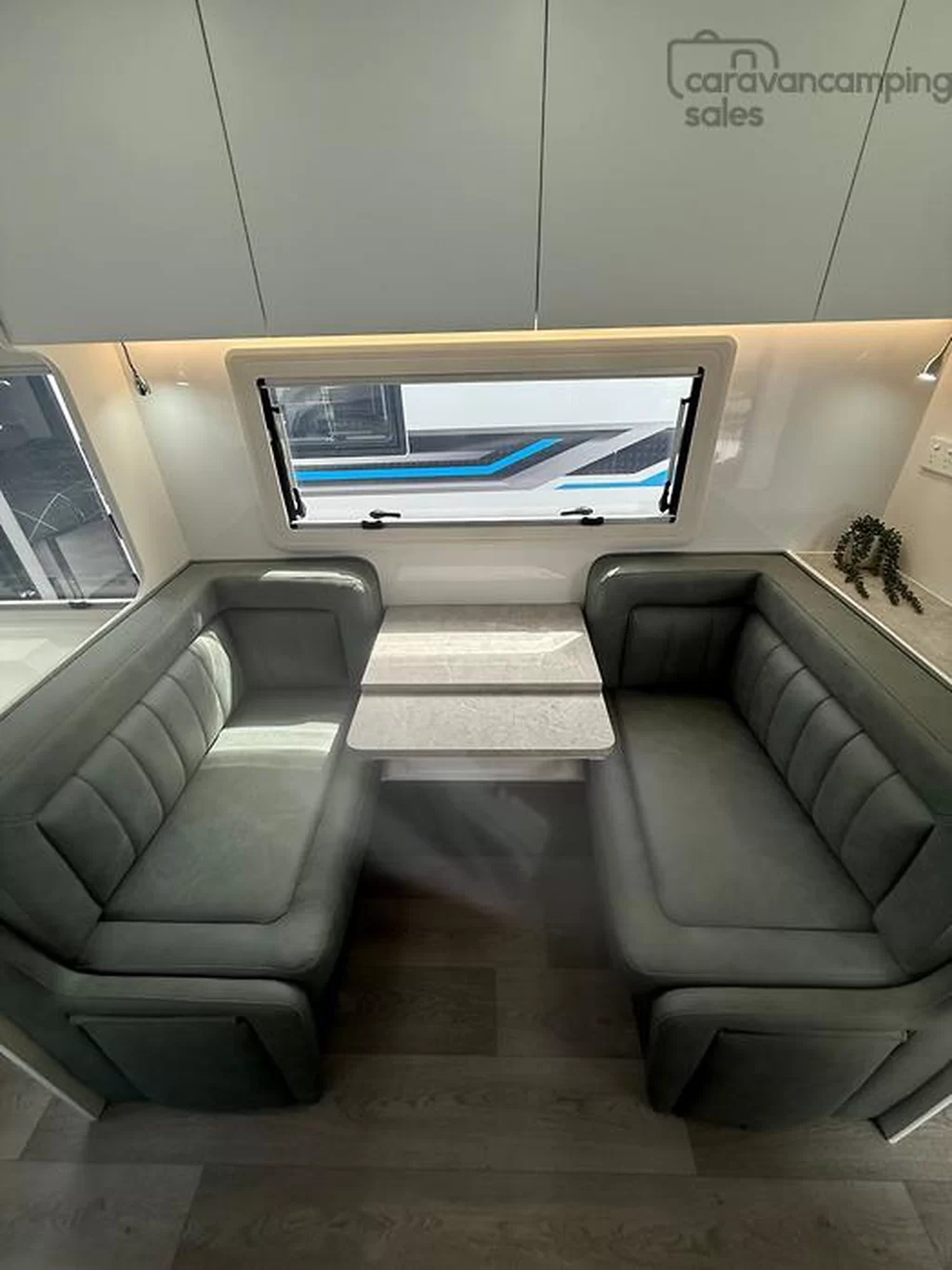 NEW 2025 CRUSADER MUSKATEER ARAMIS caravan