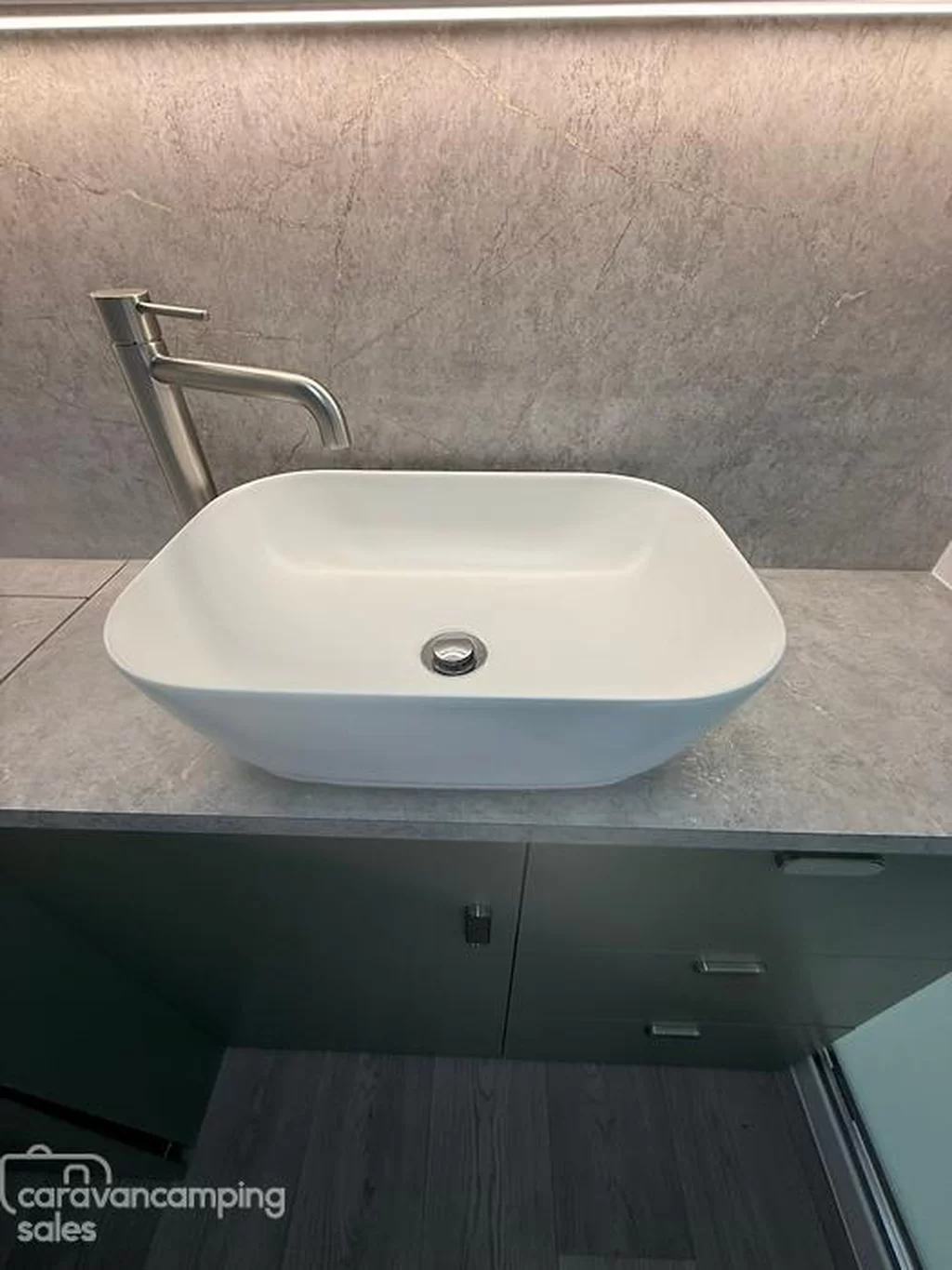 NEW 2025 CRUSADER MUSKATEER ARAMIS caravan