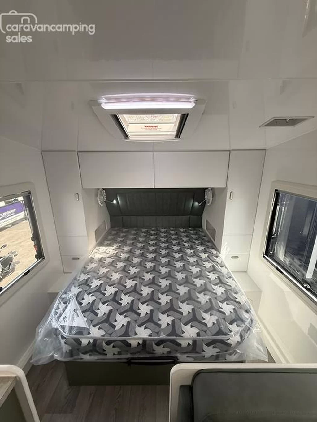 NEW 2025 CRUSADER MUSKATEER ARAMIS caravan