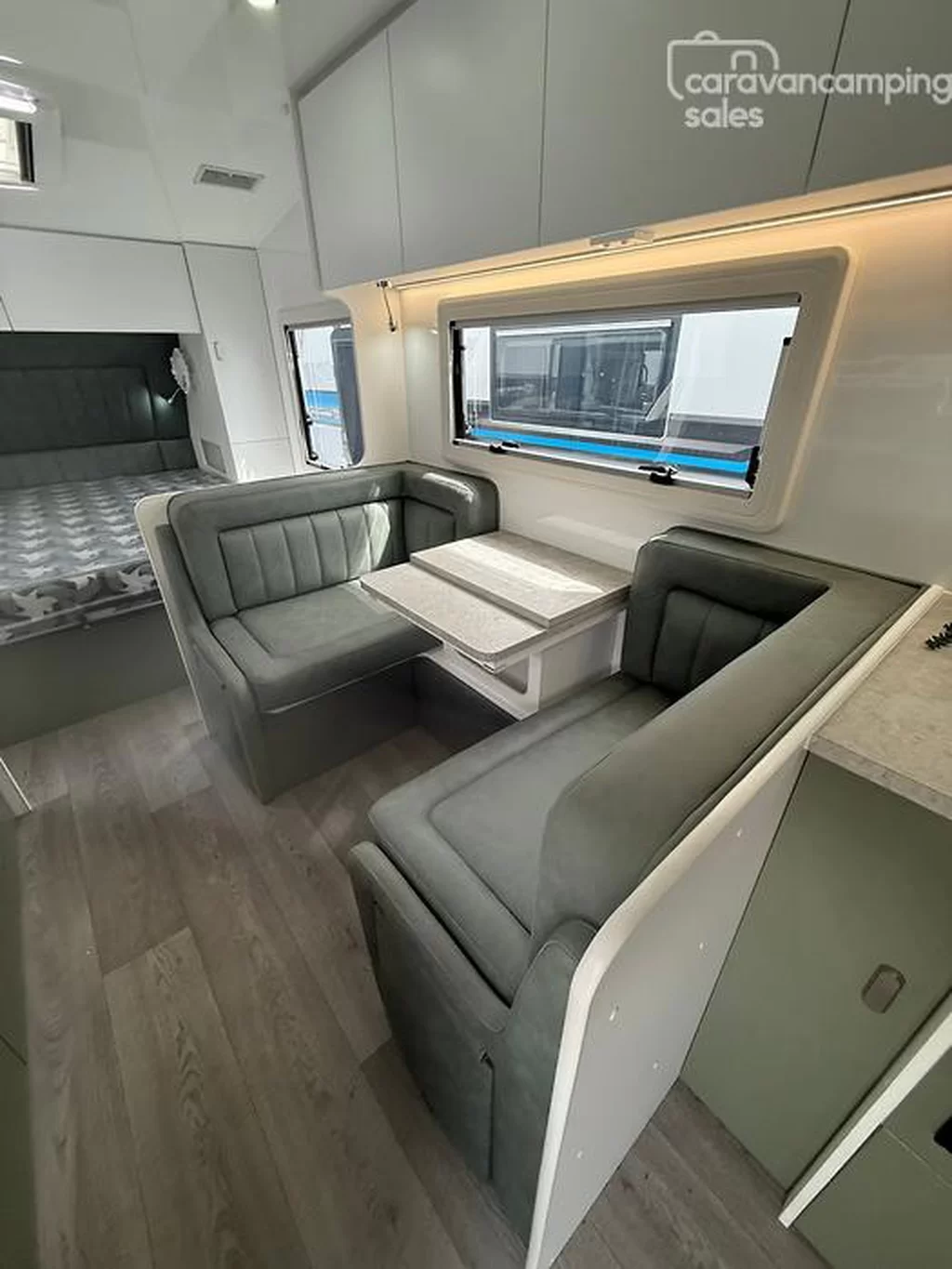 NEW 2025 CRUSADER MUSKATEER ARAMIS caravan