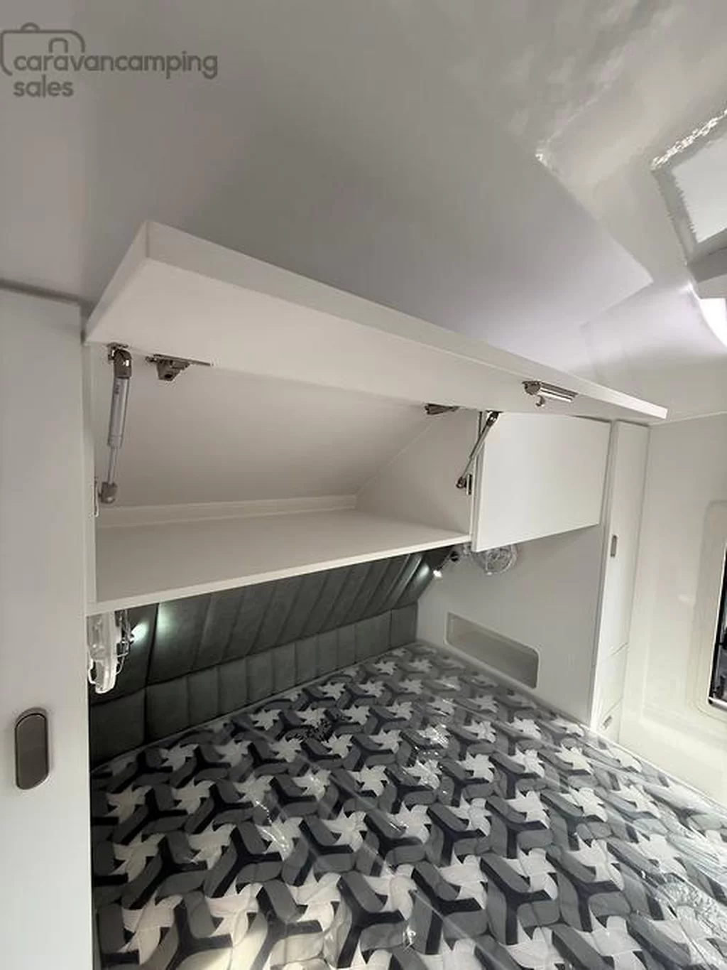 NEW 2025 CRUSADER MUSKATEER ARAMIS caravan