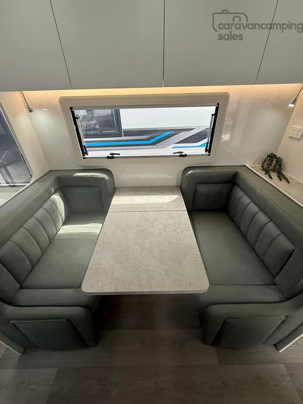 NEW 2025 CRUSADER MUSKATEER ARAMIS caravan