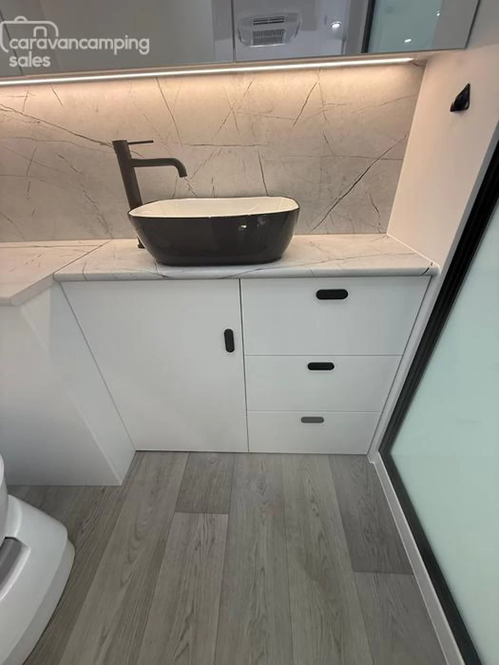 NEW 2025 CRUSADER MUSKETEER CENTAUR caravan