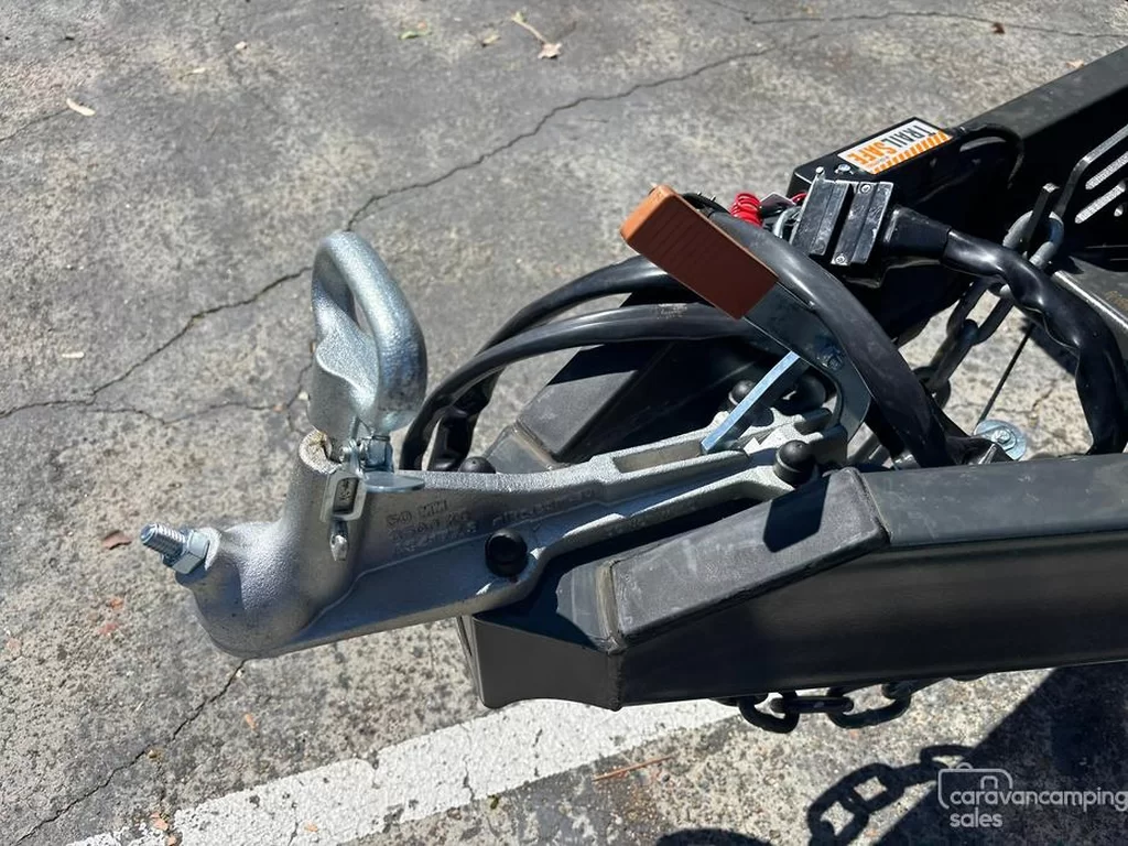 NEW 2025 CRUSADER MUSKETEER EMPRESS caravan