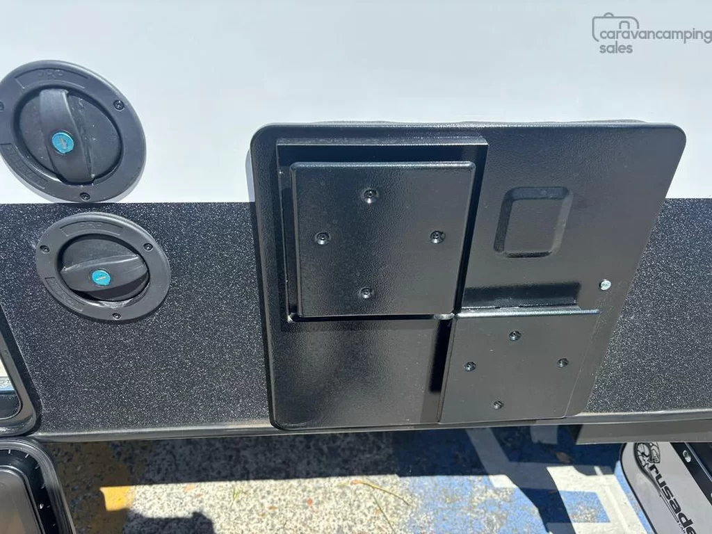 NEW 2025 CRUSADER MUSKETEER EMPRESS caravan