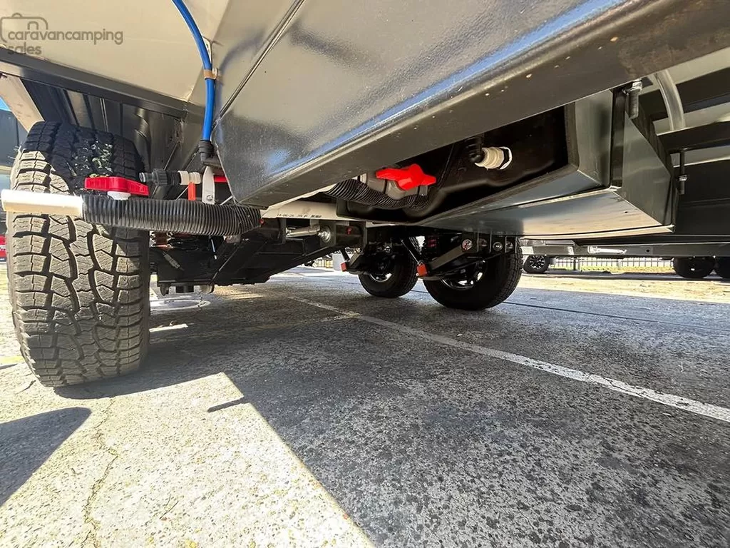 NEW 2025 CRUSADER MUSKETEER EMPRESS caravan