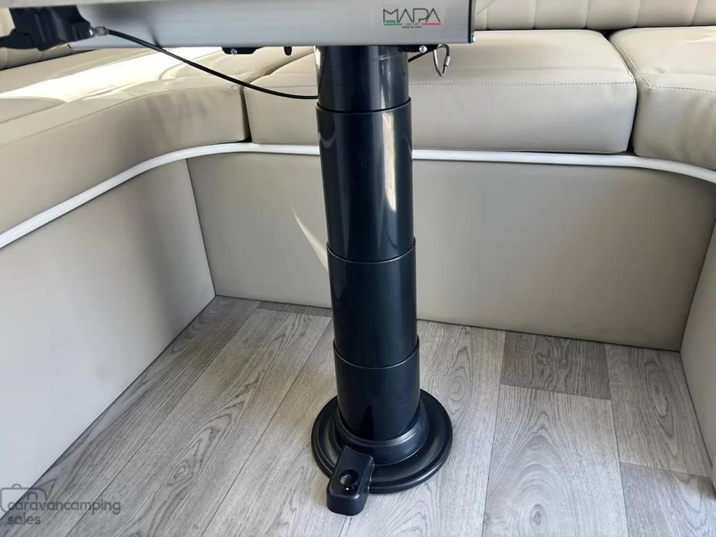 NEW 2025 CRUSADER MUSKETEER EMPRESS caravan