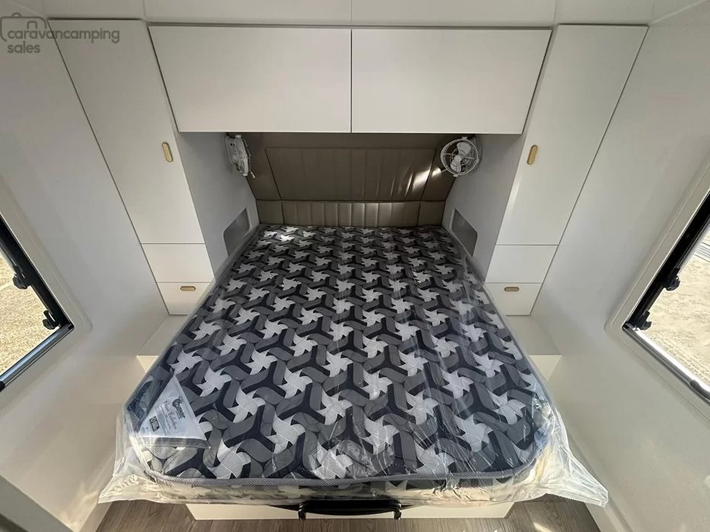 NEW 2025 CRUSADER MUSKETEER EMPRESS caravan