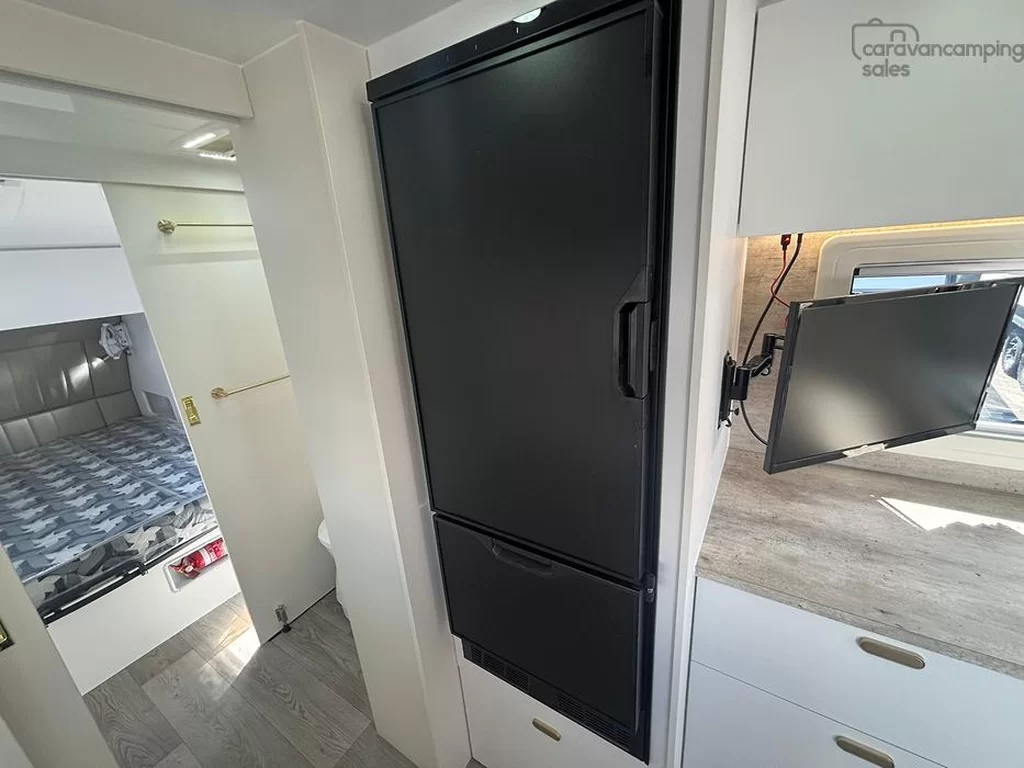 NEW 2025 CRUSADER MUSKETEER EMPRESS caravan