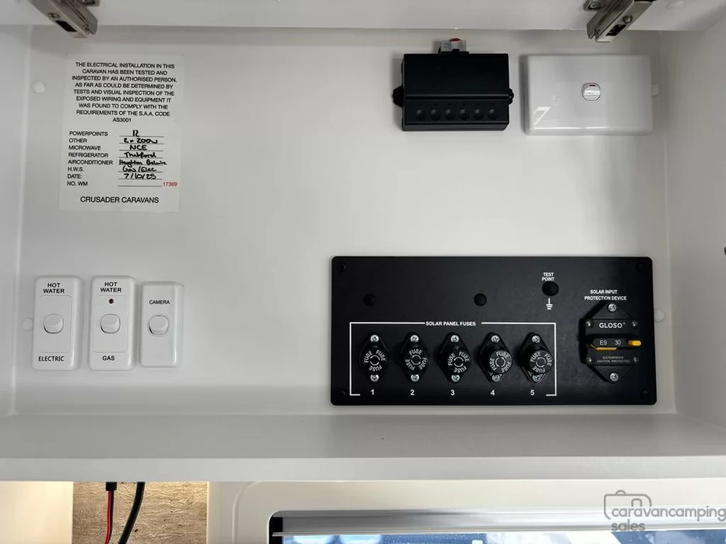 NEW 2025 CRUSADER MUSKETEER EMPRESS caravan