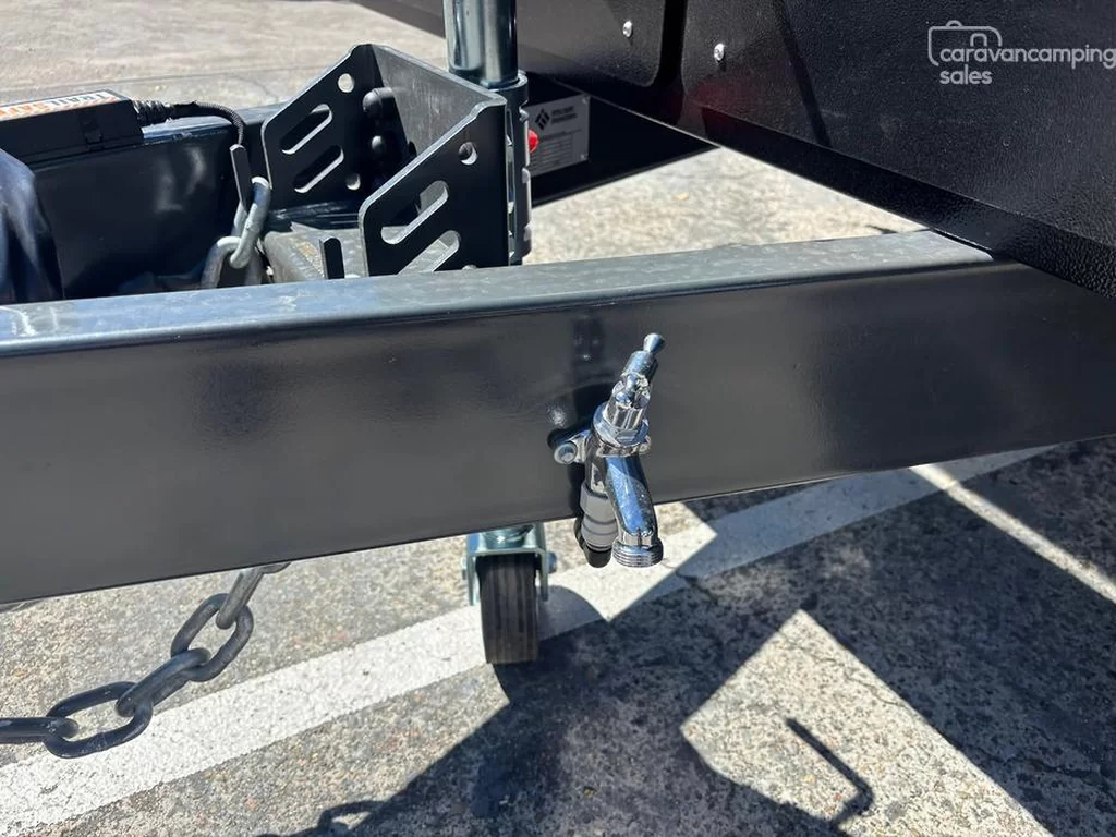 NEW 2025 CRUSADER MUSKETEER EMPRESS caravan