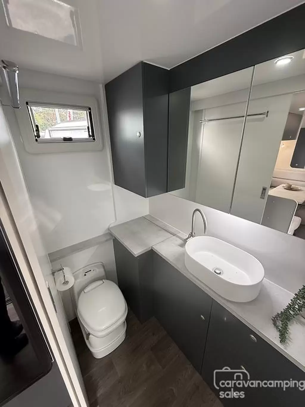 NEW 2025 DREAMHAVEN 20 SERIES TOURLINE