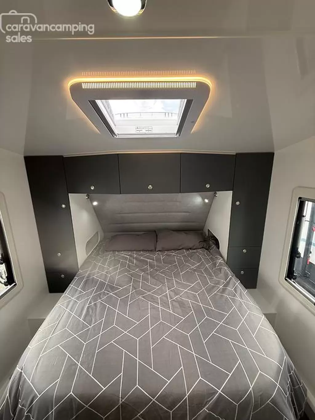 NEW 2025 DREAMHAVEN 20 SERIES TOURLINE