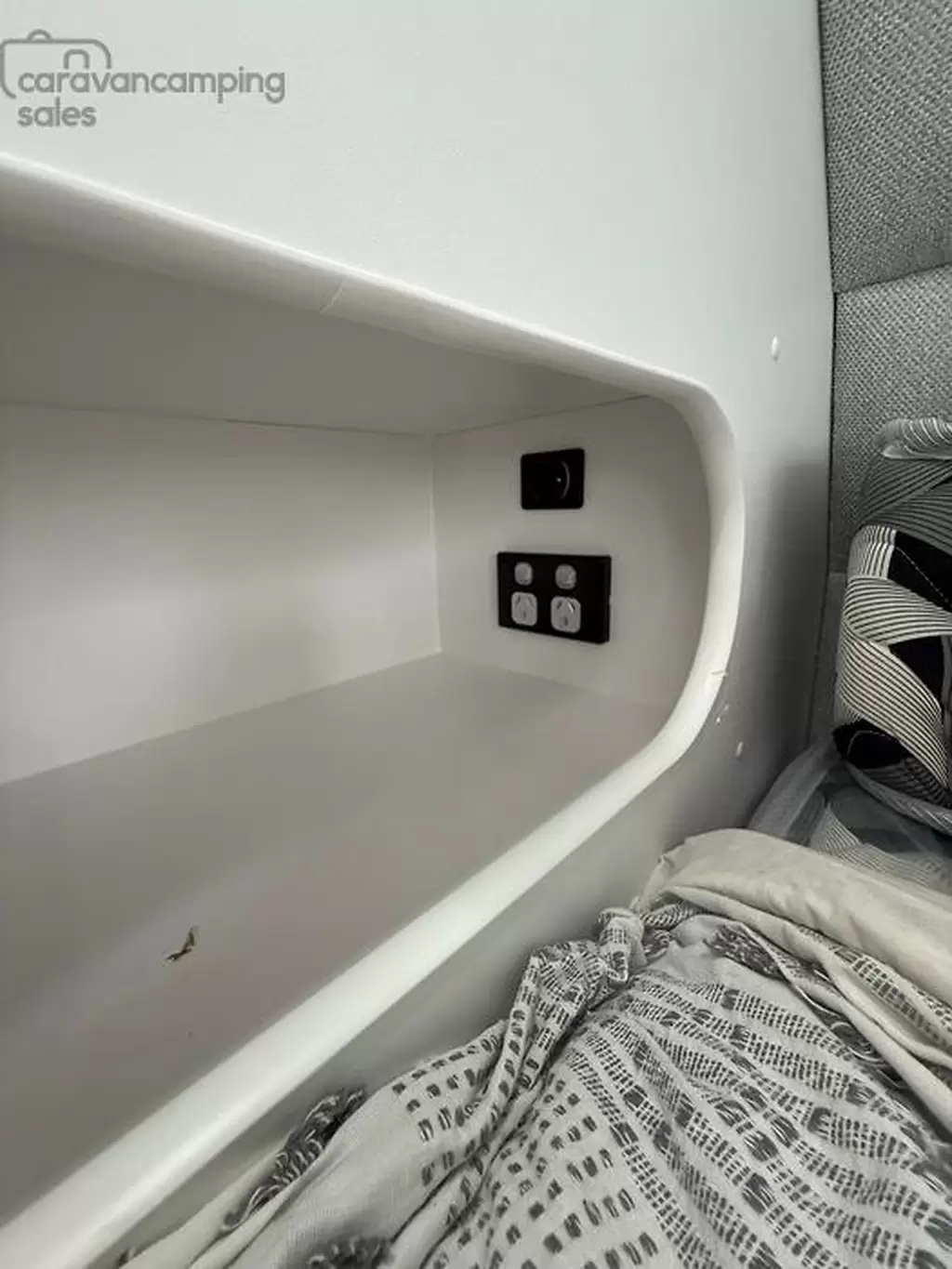 NEW 2025 DREAMHAVEN 15 SERIES TOURLINE