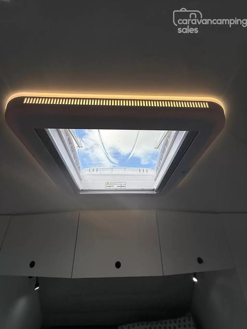 NEW 2025 DREAMHAVEN 15 SERIES TOURLINE