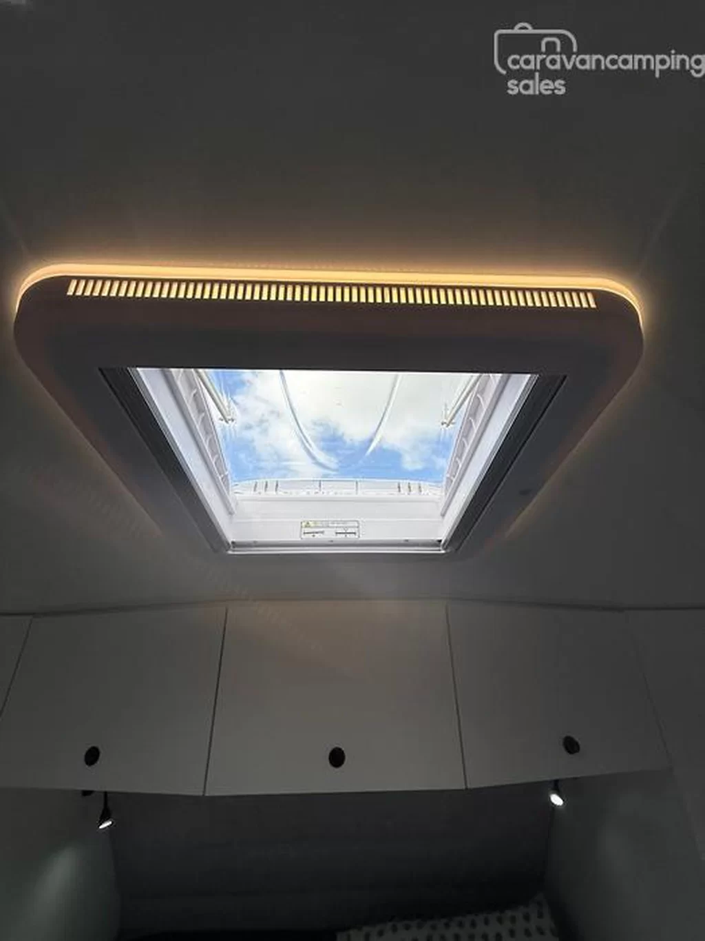 NEW 2025 DREAMHAVEN 15 SERIES TOURLINE caravan