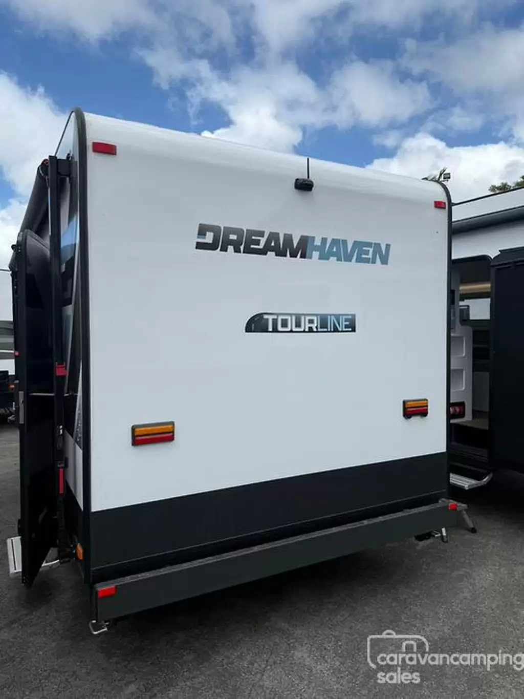 NEW 2025 DREAMHAVEN 15 SERIES TOURLINE