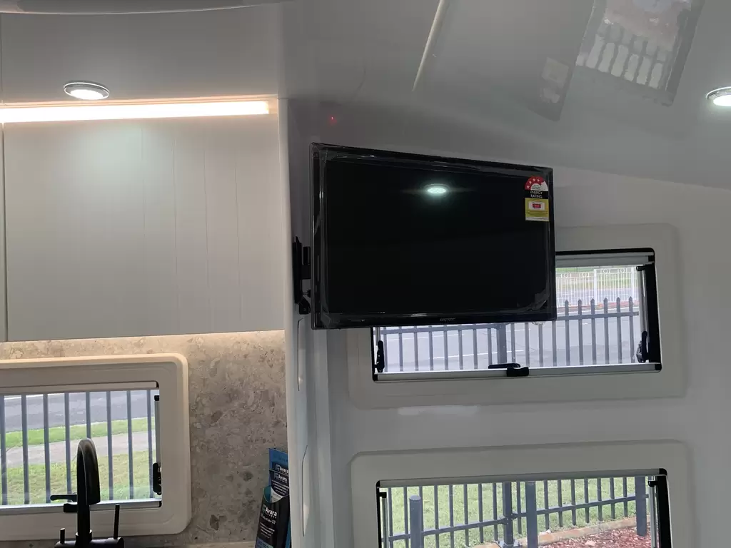 NEW 2025 CRUSADER X COUNTRY MADMAX