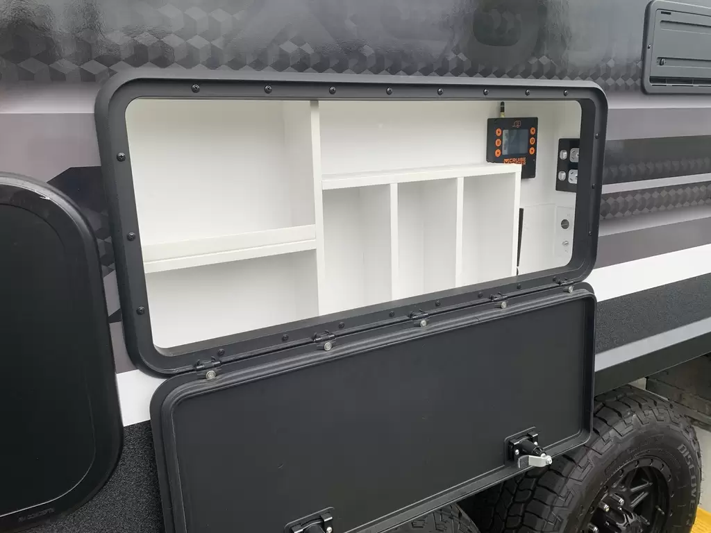 NEW 2025 CRUSADER X COUNTRY MADMAX