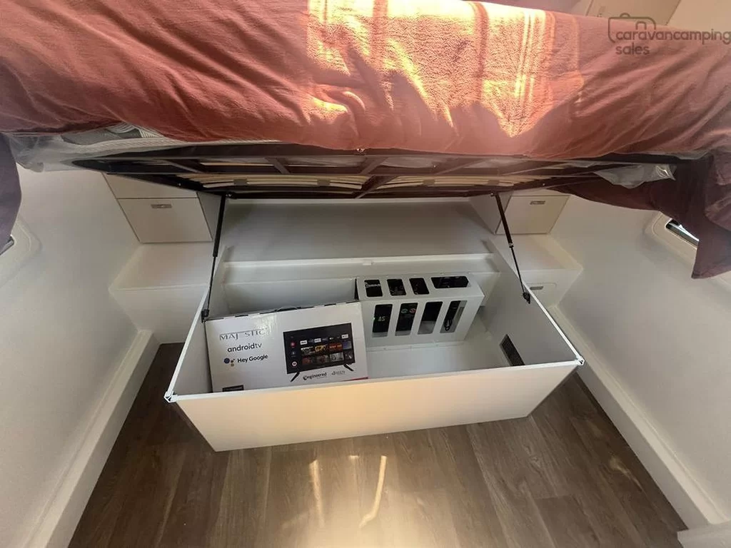 NEW 2025 CRUSADER LIFECHANGER PASSAGE caravan