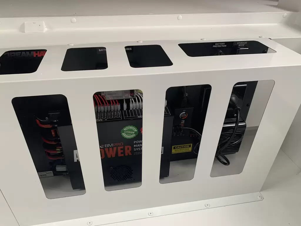 NEW 2025 DREAMHAVEN 19 SERIES SUPER X