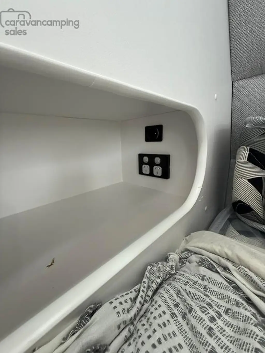 NEW 2025 DREAMHAVEN 15 SERIES TOURLINE