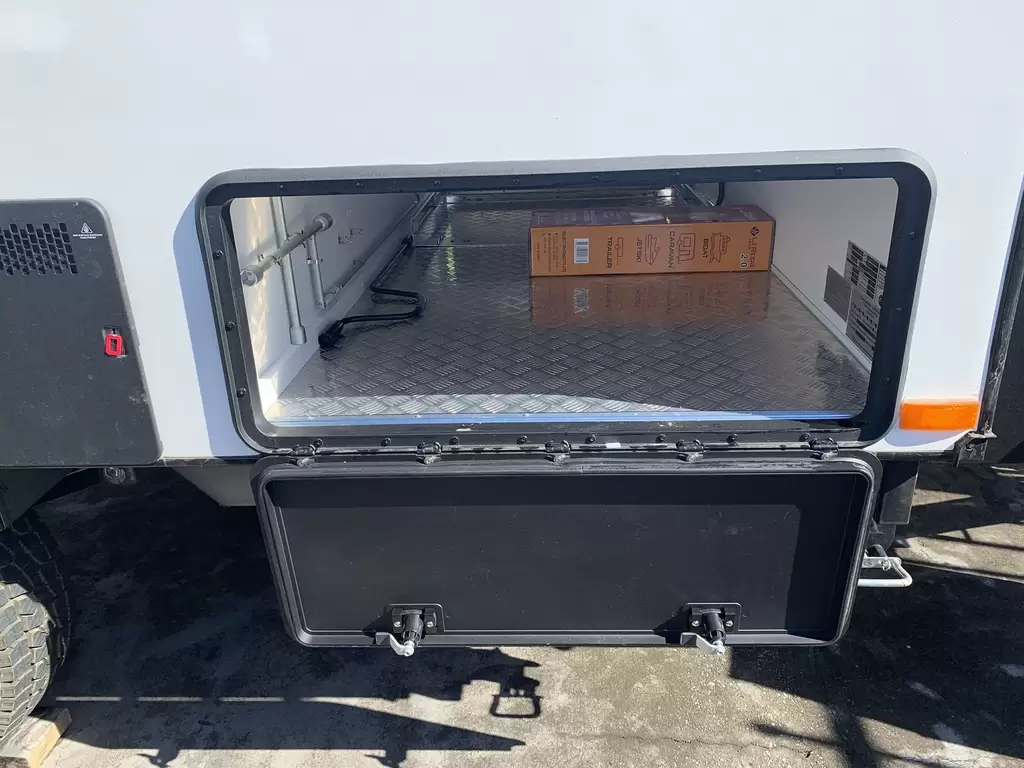 NEW 2025 CRUSADER CHAMELEON LIBERTY SV