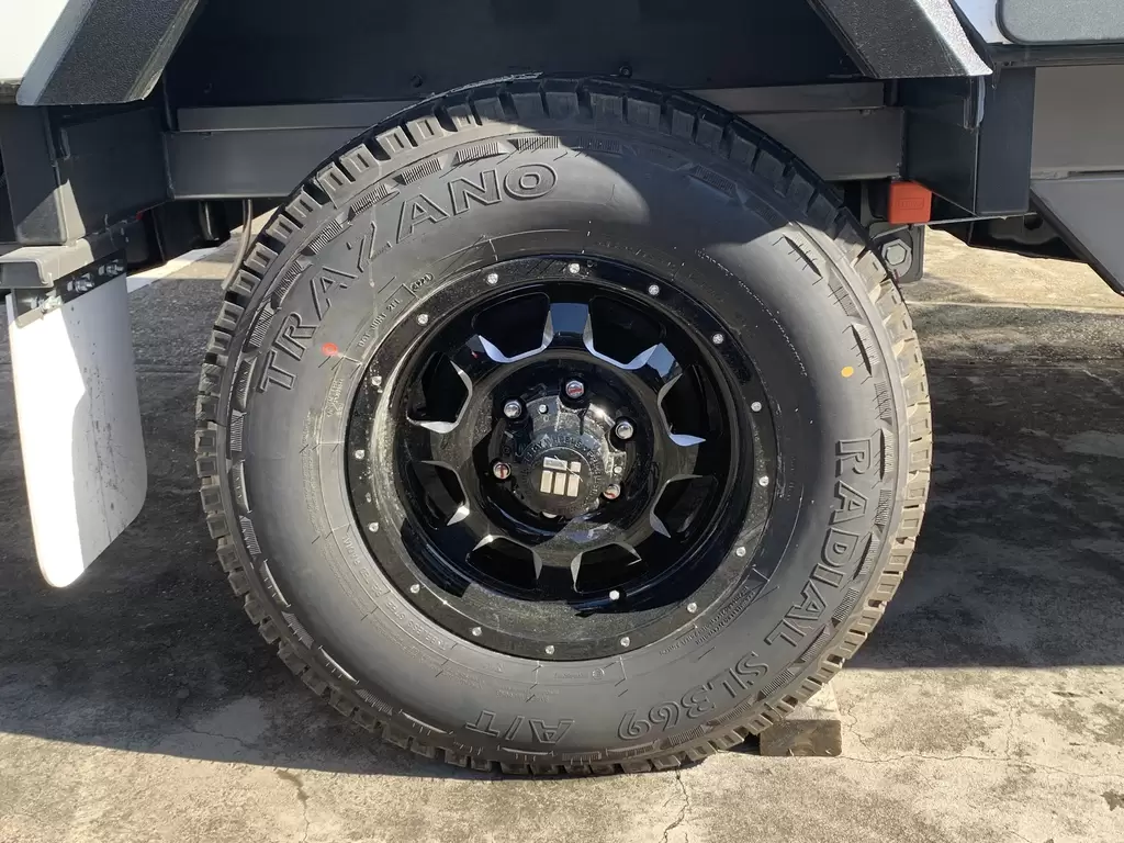 NEW 2025 CRUSADER CHAMELEON LIBERTY SV