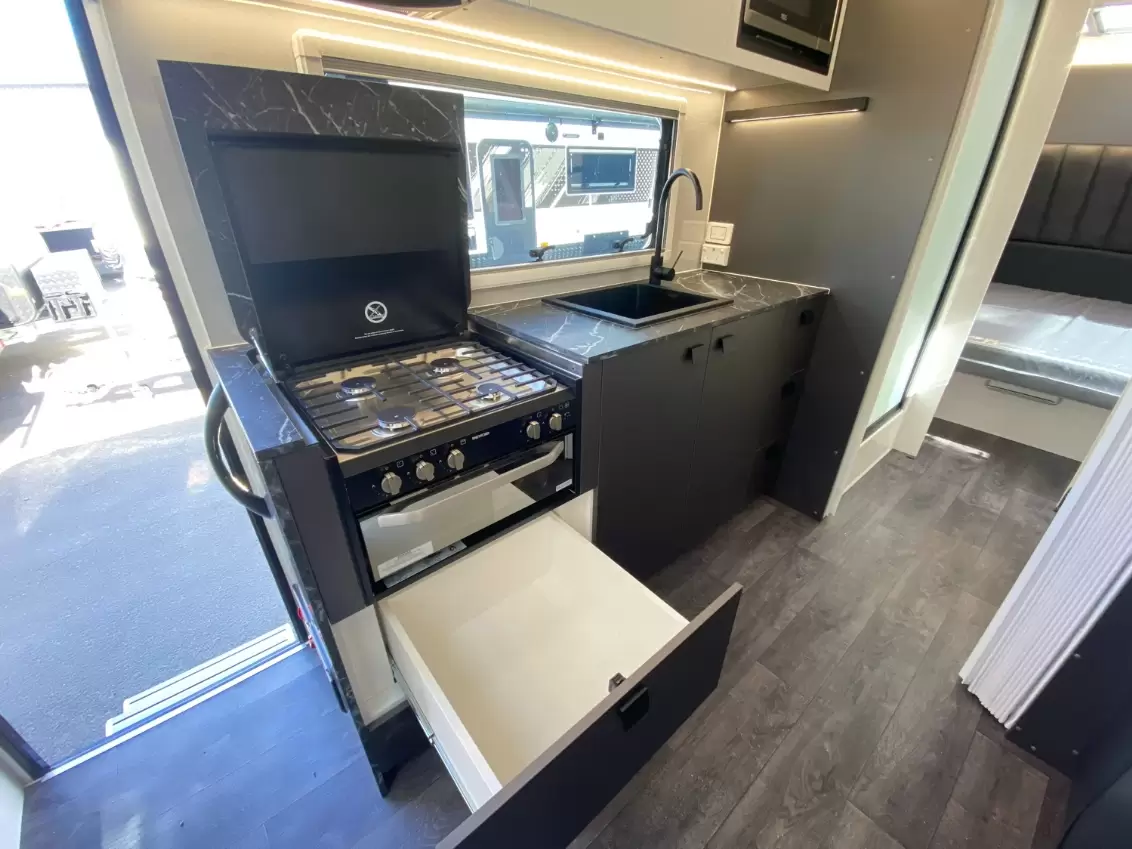 NEW 2025 NEW AGE CARAVANS OZ CLASSIC