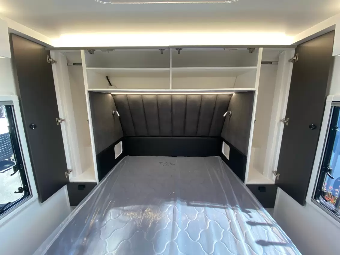 NEW 2025 NEW AGE CARAVANS OZ CLASSIC