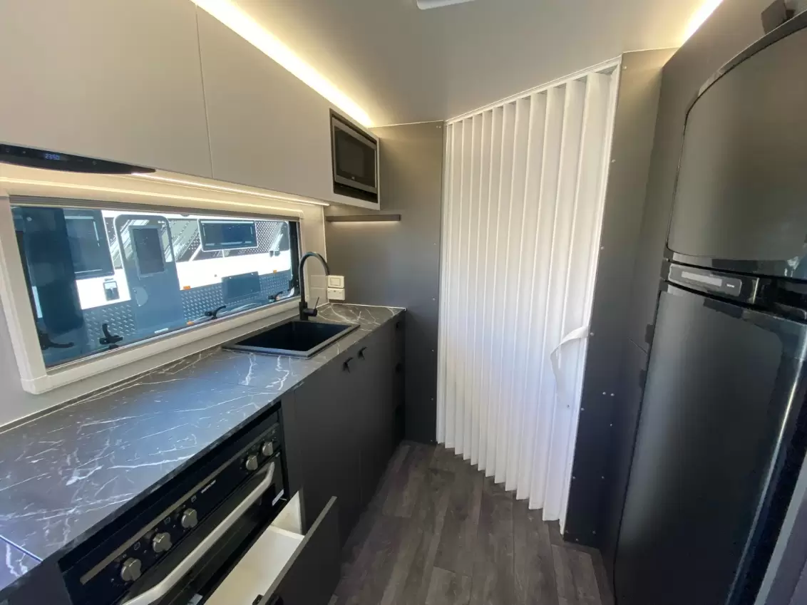 NEW 2025 NEW AGE CARAVANS OZ CLASSIC