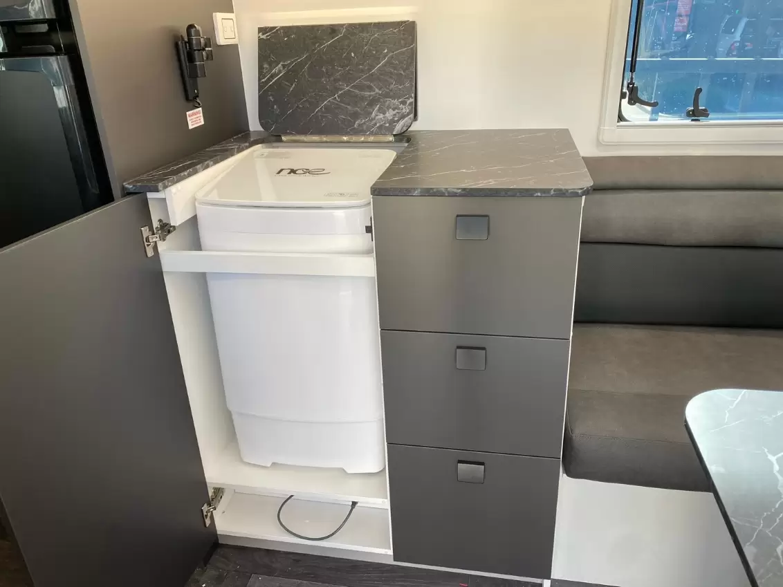 NEW 2025 NEW AGE CARAVANS OZ CLASSIC