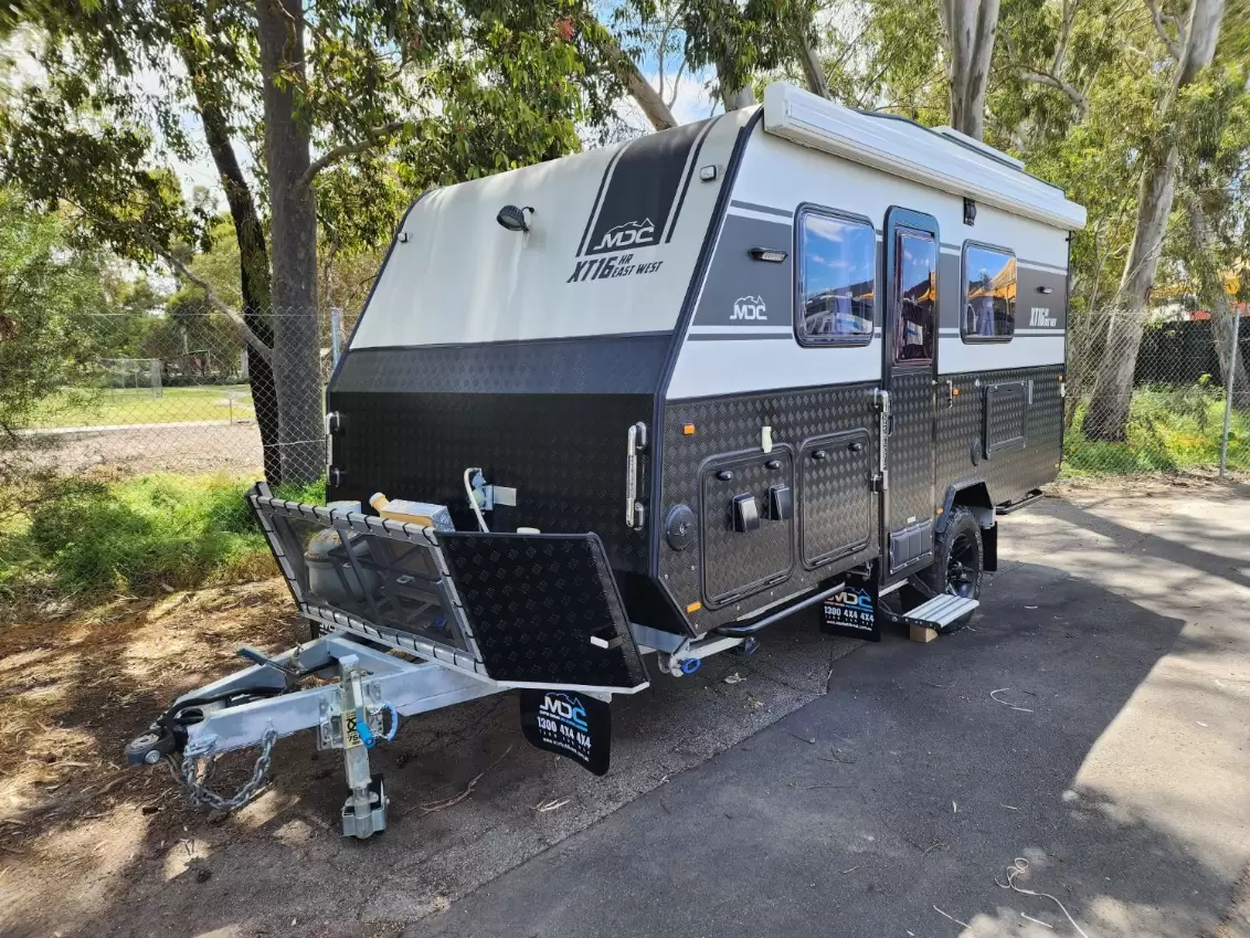 USED 2021 MDC XT16HR caravan