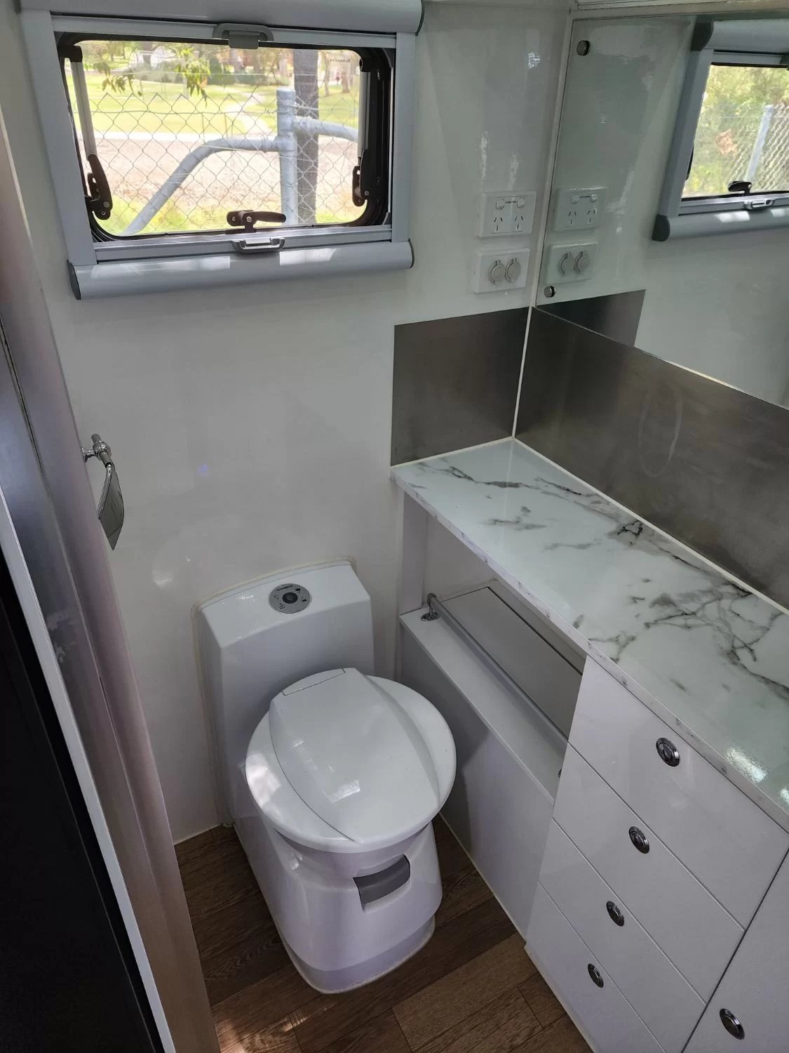 USED 2021 MDC XT16HR caravan