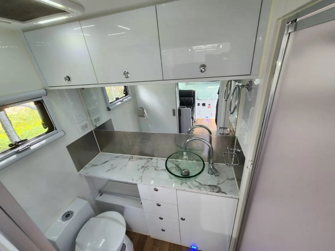 USED 2021 MDC XT16HR caravan