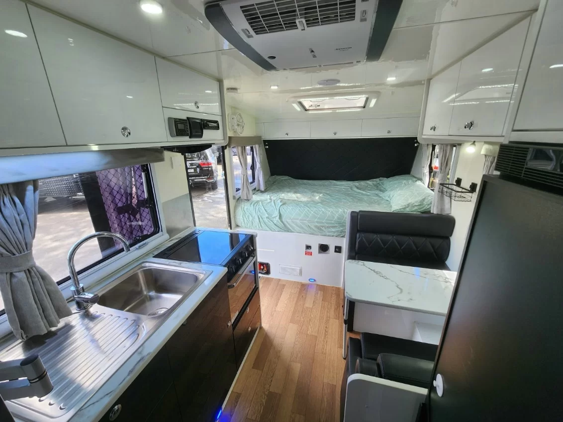 USED 2021 MDC XT16HR caravan