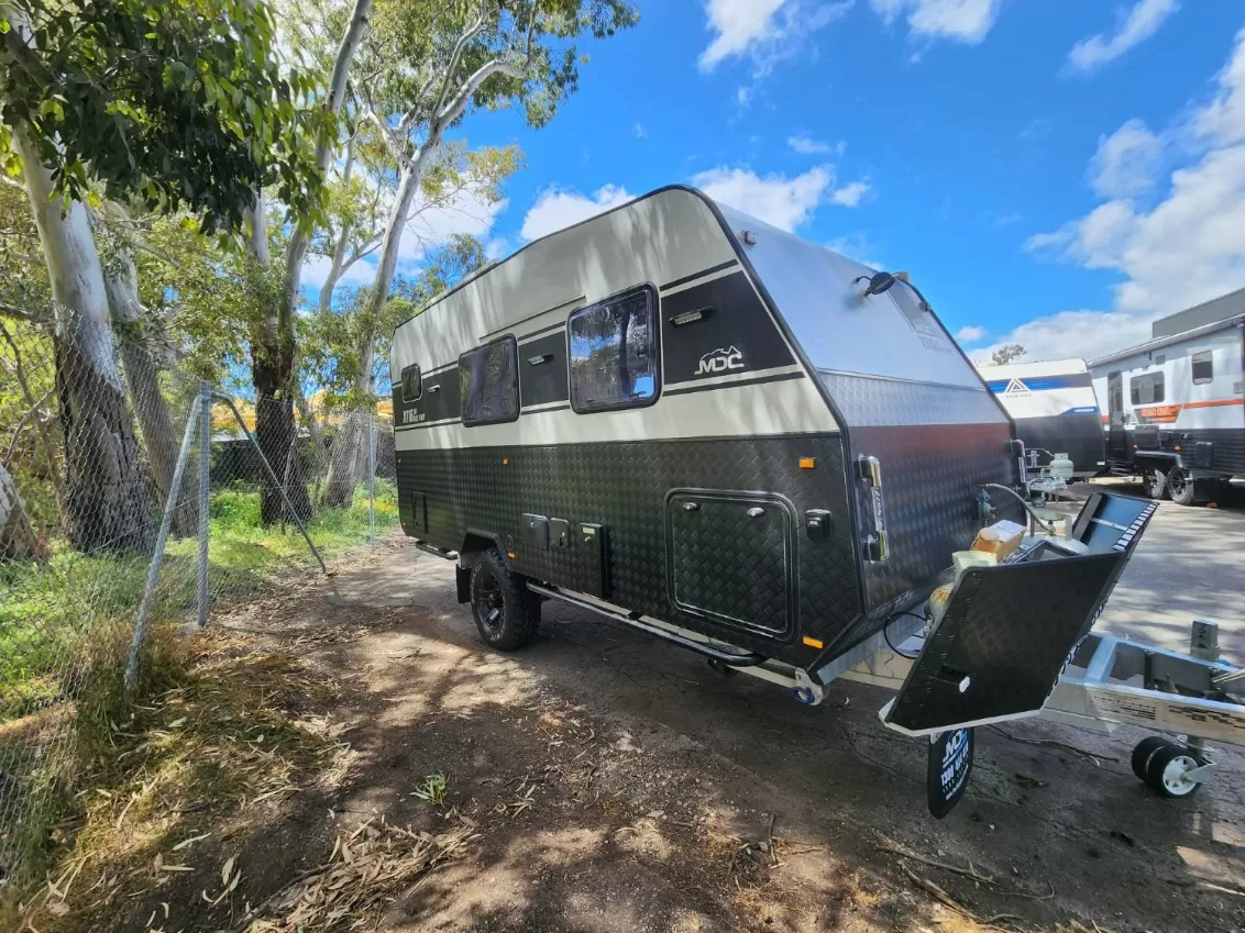 USED 2021 MDC XT16HR caravan