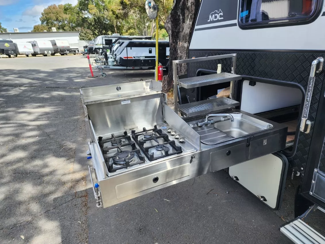 USED 2021 MDC XT16HR caravan