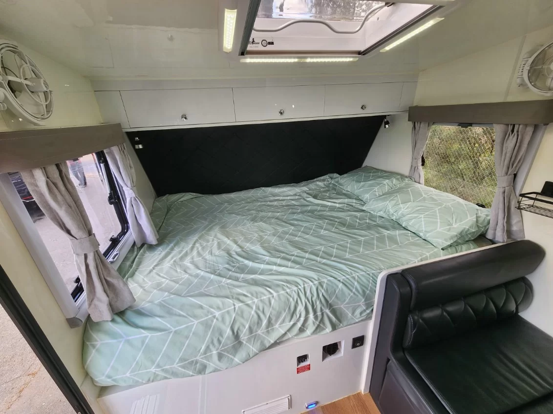 USED 2021 MDC XT16HR caravan