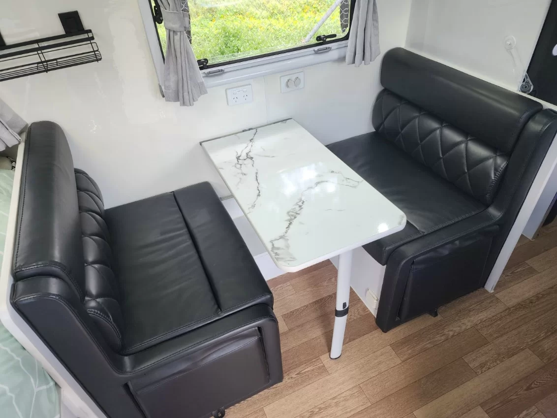 USED 2021 MDC XT16HR caravan