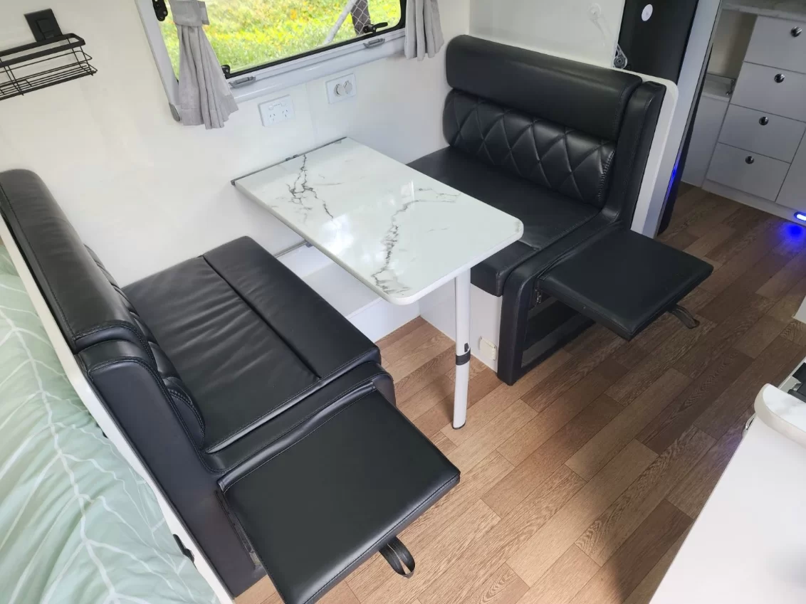 USED 2021 MDC XT16HR caravan