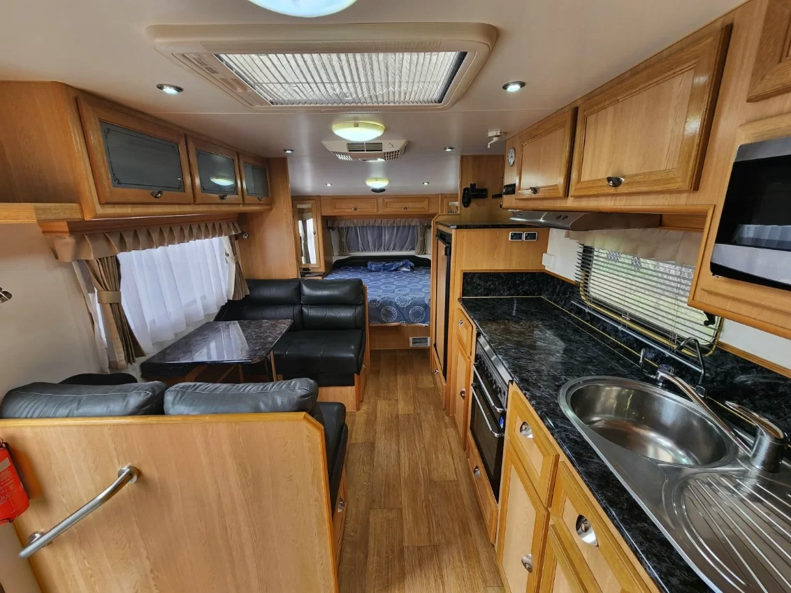 USED 2012 ROMA ELEGANCE caravan