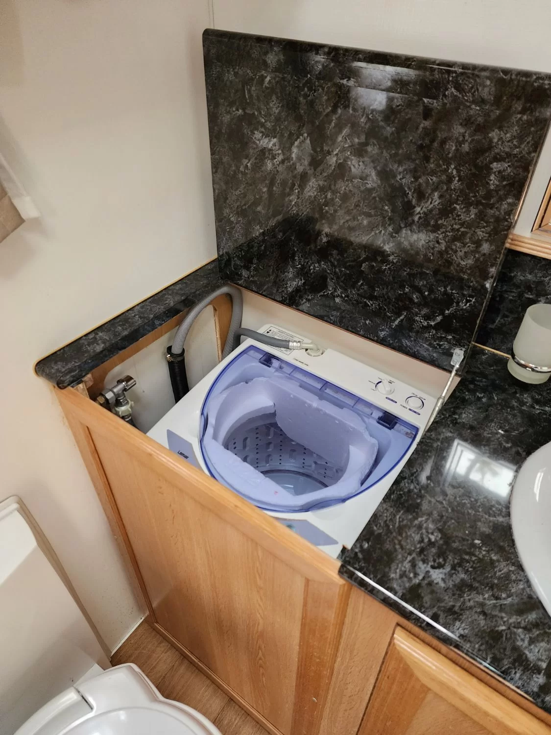 USED 2012 ROMA ELEGANCE caravan