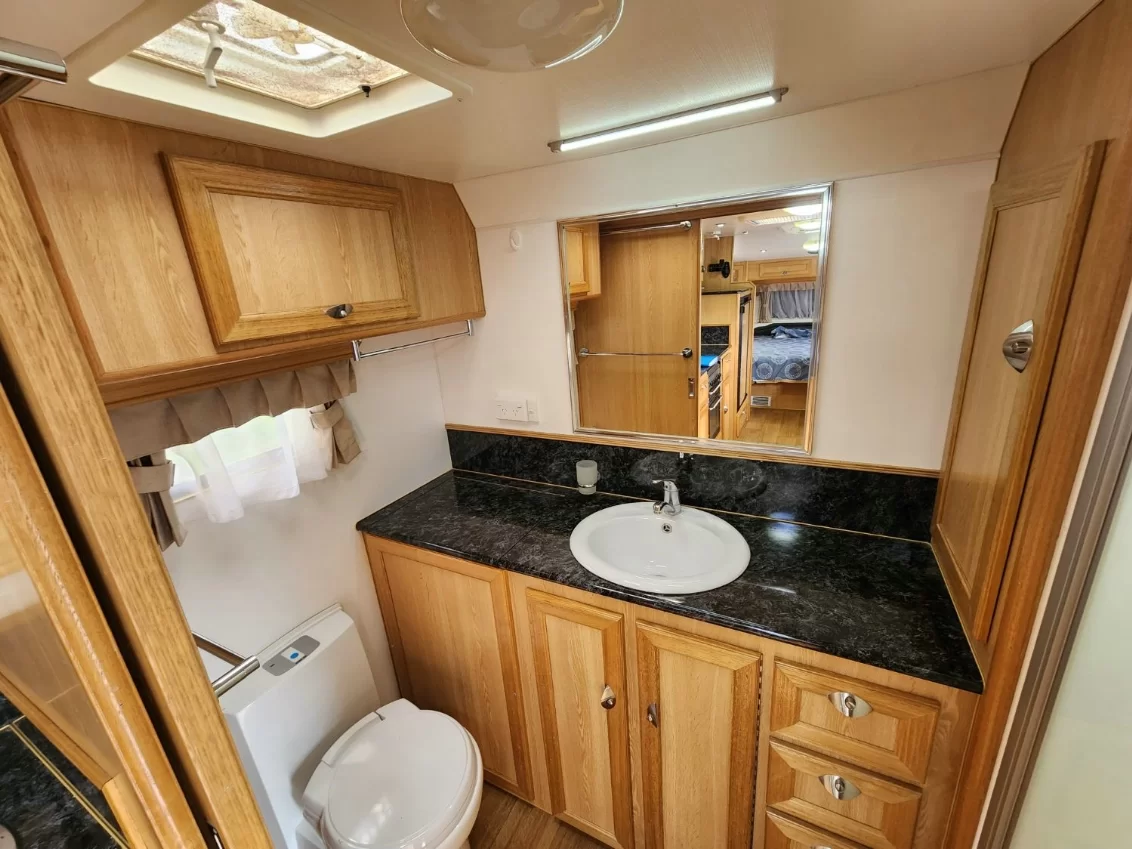 USED 2012 ROMA ELEGANCE caravan